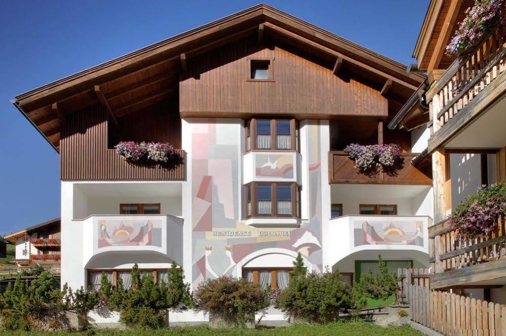 Residence Dolomieu San Cassiano  Exteriér fotografie